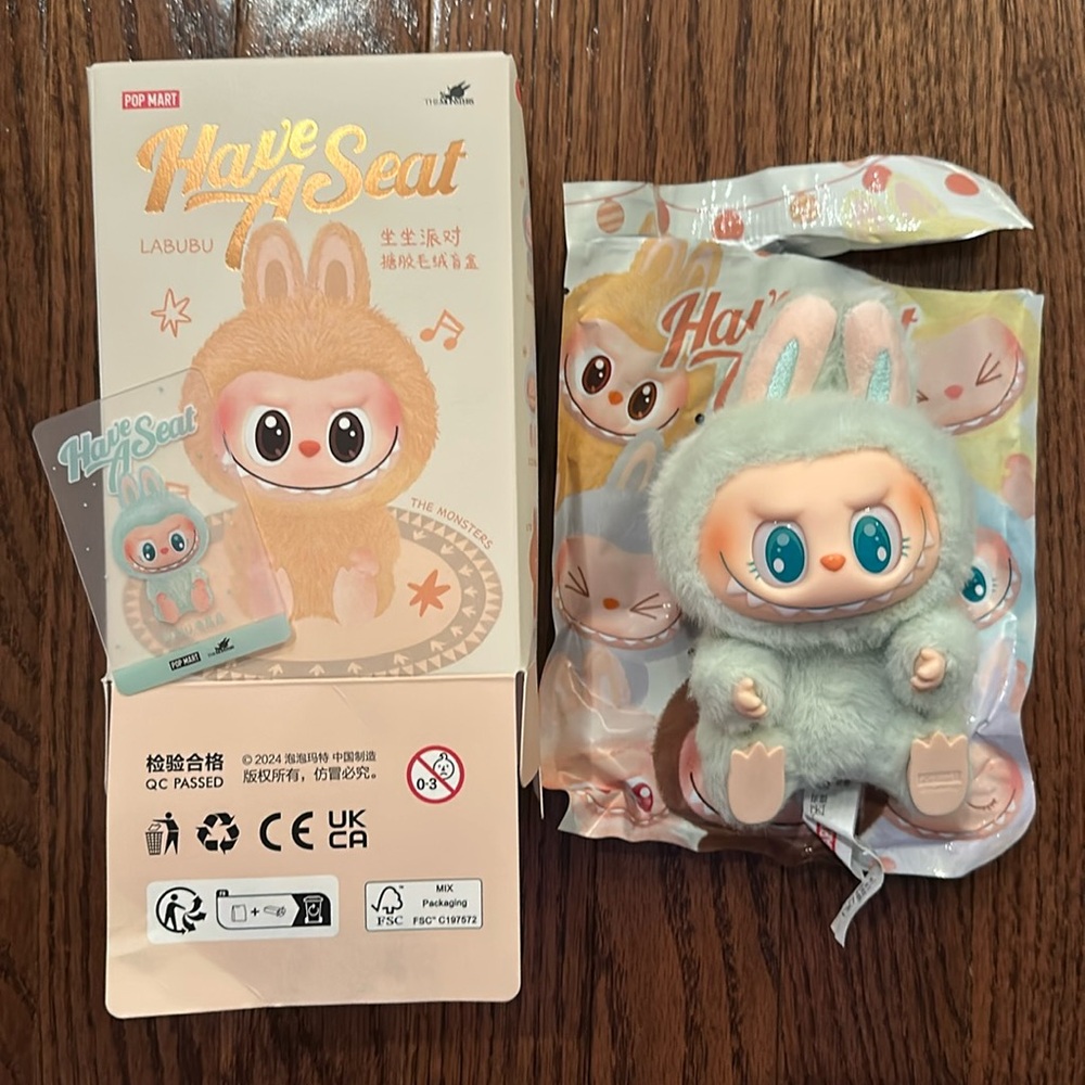 QUQU POP MART Labubu Have a Seat Vinyl Plush Keychain Blind Box